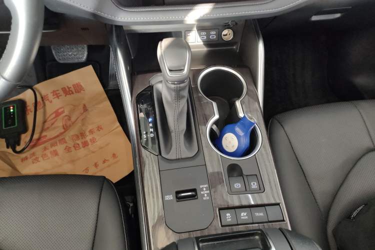 Used Toyota Highlander 2024 2.5L Smart Electric Hybrid Dual-Engine Four-Wheel Drive Prestige Version – 7 Seats