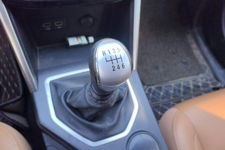 Used Great Wall Poer 2019 2.0T Commercial Version Manual Diesel Two-Wheel Drive Elite Long-Box GW4D20M
