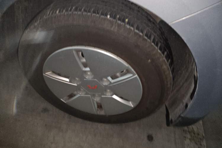 Used Wuling Yangguang 2024 300km Comfort Version with Sealed Windows 60kW