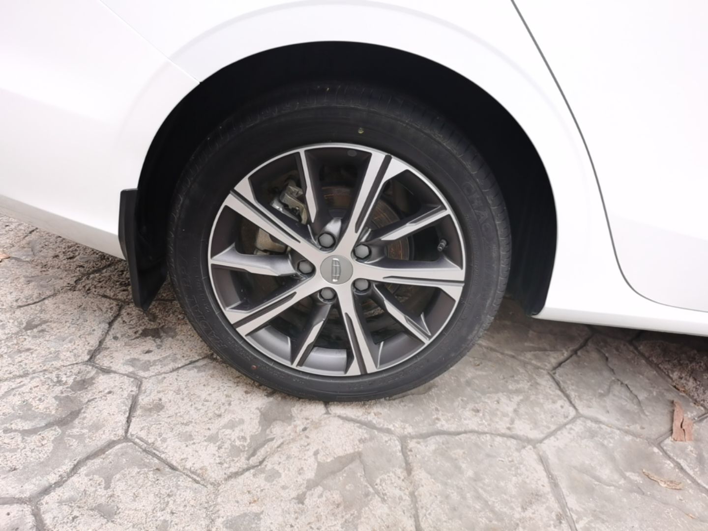 Geely Auto Emgrand 2022 4th Generation 1.5L CVT Flagship Model — снимка 11