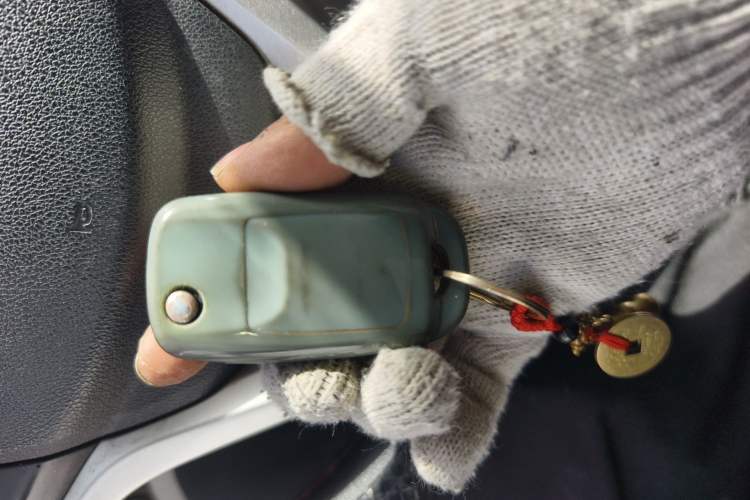 Used CHANGAN Alsvin V3 2015 1.4L Manual Warm-Hearted Model China V Standard
