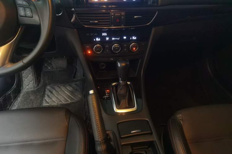 Used Mazda Atenza 2014 2.0L Blue Sky Luxury Edition
