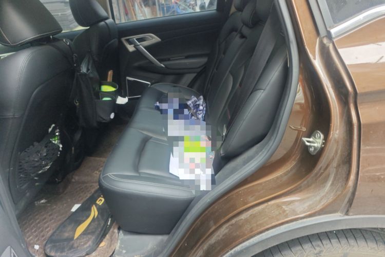 Used Geely Auto Emgrand X7 Sport 2018 1.8TD Automatic Two-Wheel Drive Smart Connect 4G Internet Edition Interior 4