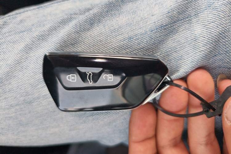 Used Volkswagen Golf 2023 280TSI DSG Pro Vehicle Key