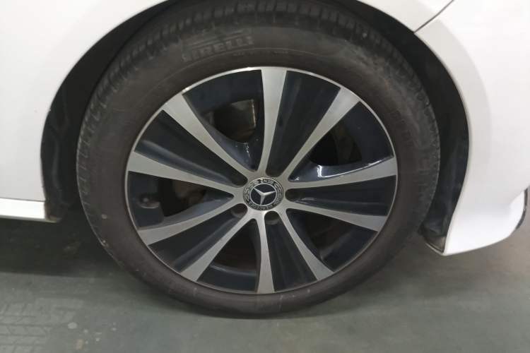 Used Mercedes-Benz E-Class 2015 E 180 L Sport Edition