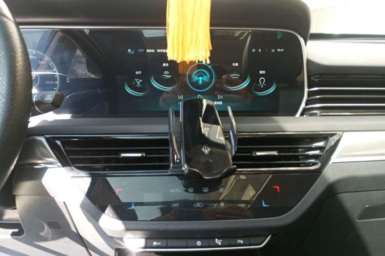 Used Hongqi HS5 2022 Revised Version 2.0T Smart Connect Flagship Edition