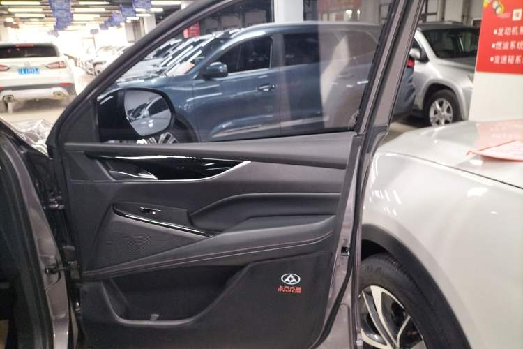 Used SAIC MAXUS D60 2022 1.5T Automatic Enjoyment Edition 6 Seats