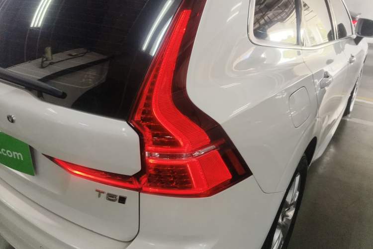 Used Volvo XC60 2019 T5 4x4 Smart Edition China VI Standard
