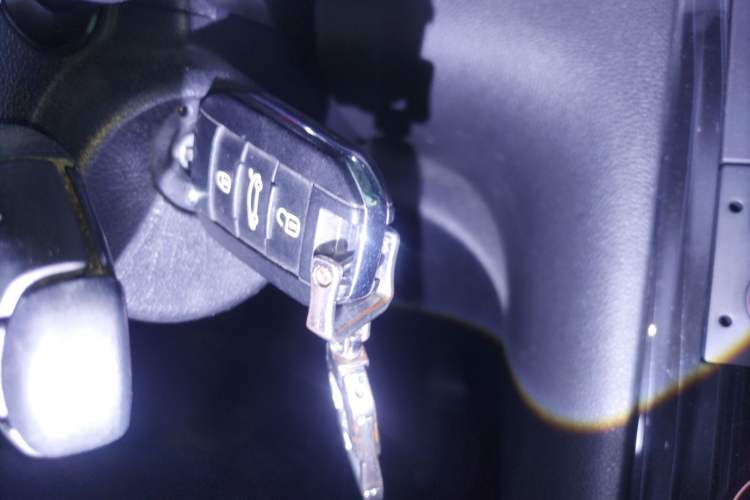 Used Peugeot 3008 2015 1.6THP Automatic Classic Edition
