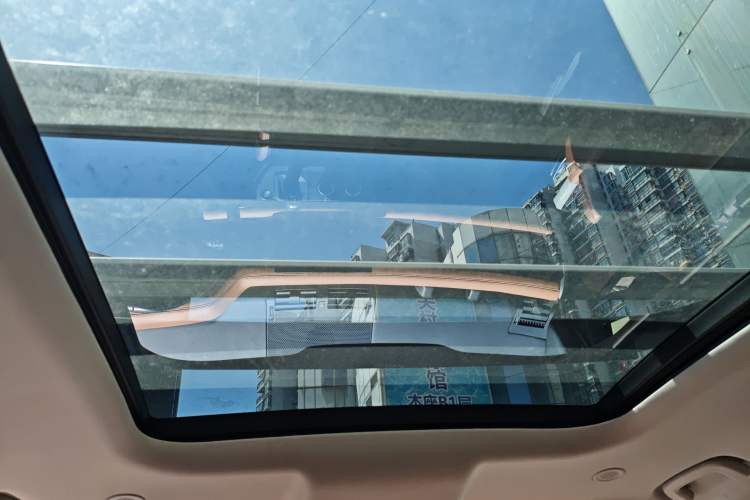 Used Land Rover Defender 2023 Revised Version 90 3.0T P400 Dark Edition Headliner