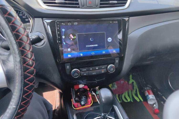 Used Nissan X-Trail 2014 2.0L CVT Comfort Edition 2WD Audio And AC Panel