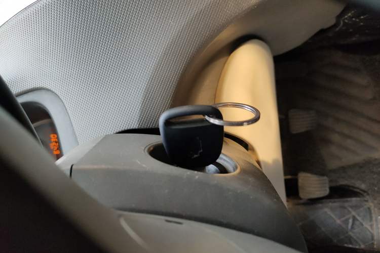 Used Chevrolet Sail 2013 Sedan 1.2L Manual Warm Edition