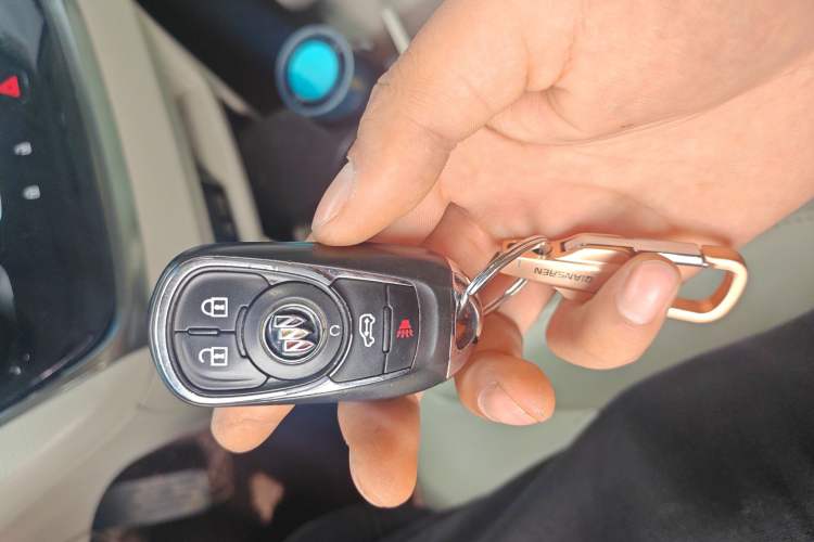 Used Buick GL8 2021 Land Cruiser Executive Class 652T Luxury Model
