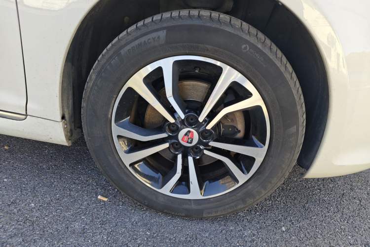 Used Roewe e550 2016 Flagship Edition Right Front Wheel Hub