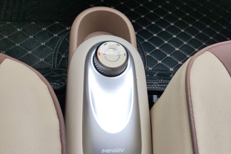 Used Wuling Hongguang MINIEV 2025 Four-Door Version Zhenxiang+ Edition