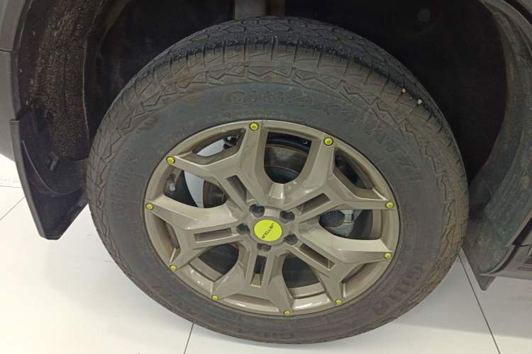 Used JETOUR Traveler 2023 2.0T Four-Wheel Drive Conqueror Right Rear Wheel Hub