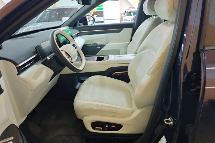 Used Dongfeng eπ eπ008 2024 210Max Range-Extended Version 6 Seats