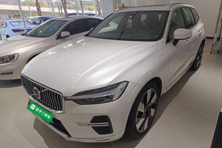Used Volvo XC60 New Energy 2025 Plug-in Hybrid Long-Range All-Wheel Drive Smart Luxury Edition