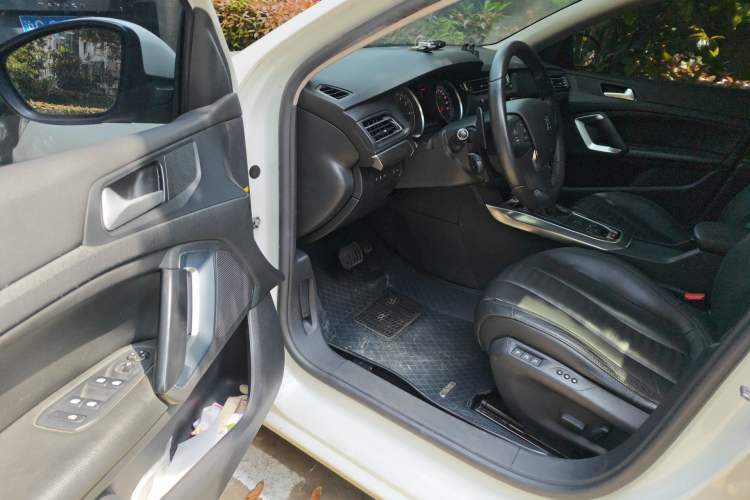 Used Peugeot 408 2014 1.6T Automatic Supreme Edition Driver Seat