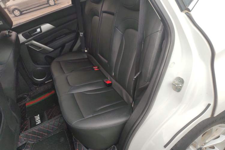 Used Haval H2 2017 Red-Label 1.5T Manual Two-Wheel Drive Luxury Model
