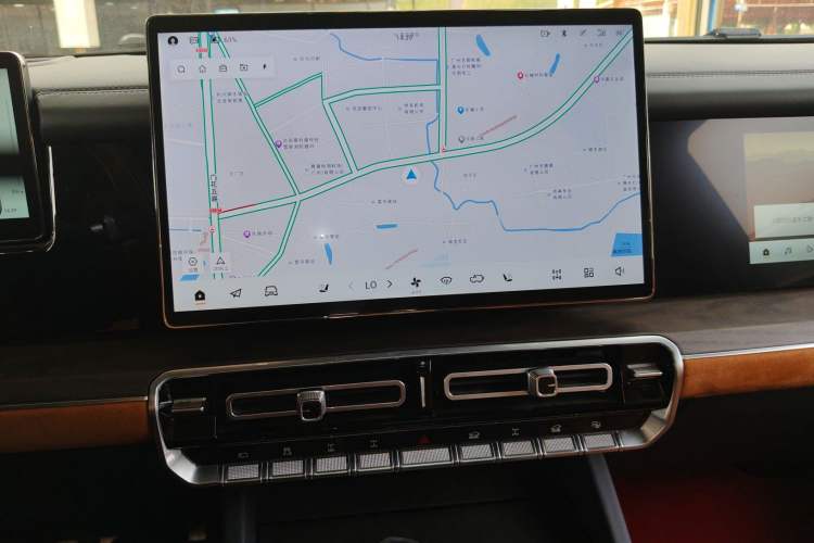 Used Brave warrior 917 2023 Range-Extended Founder Edition Audio And AC Panel