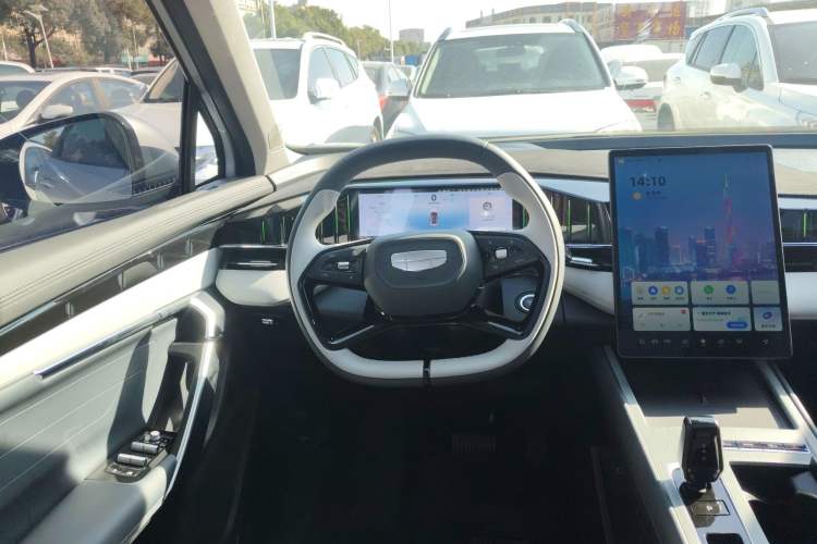 Used Geely Auto FX11 2024 1.5TD DCT Prestige Edition
