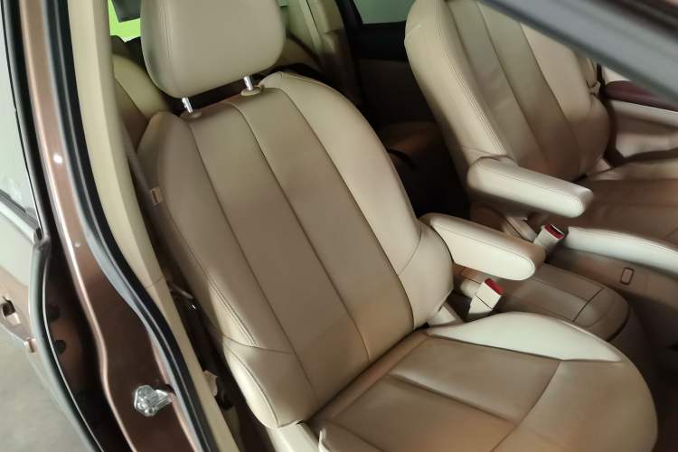 Used Buick GL8 2018 28T Luxury Model China VI Standard