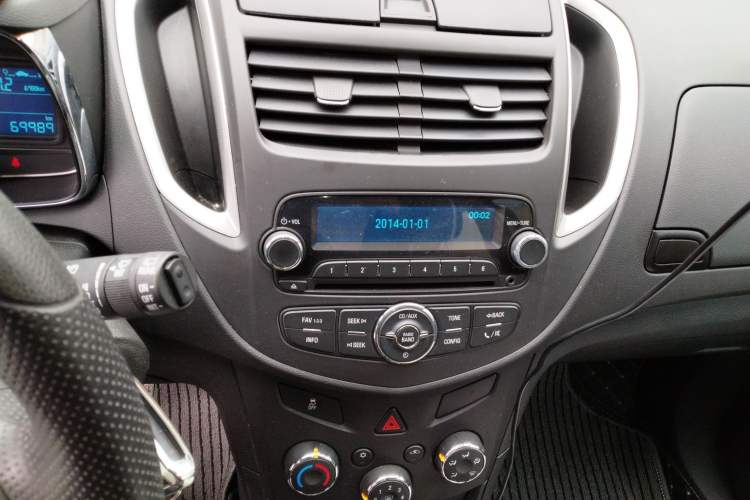 Used Chevrolet Trax 2016 1.4T Manual Two-Wheel Drive Comfort Version with Sunroof