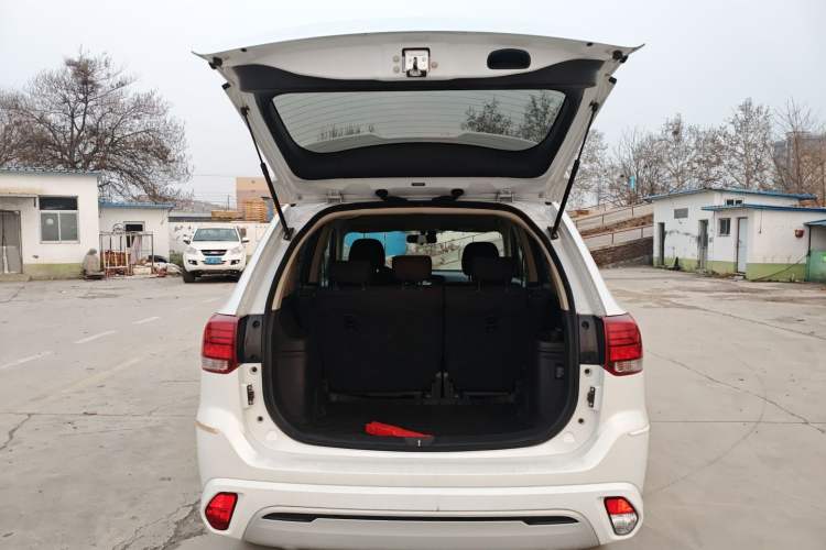 Used Mitsubishi Outlander 2021 Revised Version 2.0L Two-Wheel Drive Comfort Edition 5 Seats
