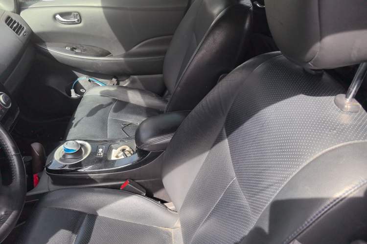 Used Venucia Leaf 2014 Navigation Version 6.6 KW