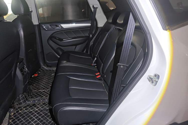 Used Roewe RX5 2016 20T Two-Wheel Drive Automatic Internet Smart Edition
