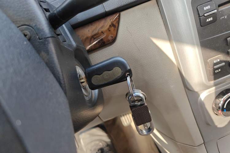 Used CHANGAN CX30 2012 Sedan 1.6L Manual Luxury Model
