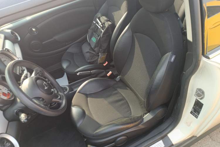 Used MINI 2011 1.6L COOPER Fun
