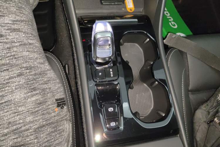 Used Volvo XC40 2024 B4 4x4 Smart Luxury Edition
