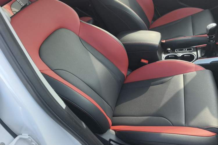 Used Haval H2 2017 Blue Label 1.5T Manual Two-Wheel Drive Luxury Model