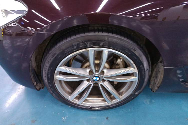 Used BMW 6 Series GT 2020 630i M Sport Package Left Front Wheel Hub