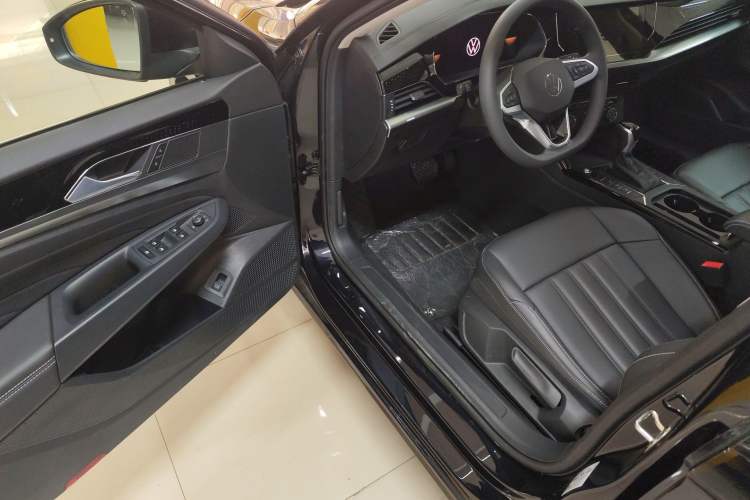 Used Volkswagen Passat 2024 280TSI Business Edition
