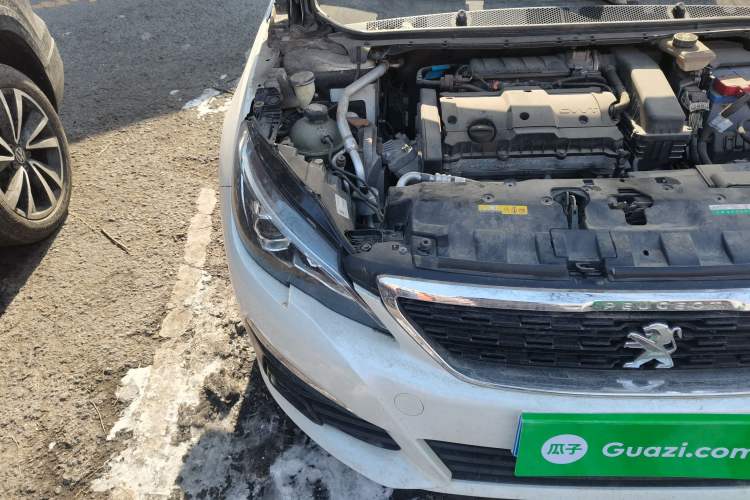 Used Peugeot 308 2016 1.6L Automatic Luxury Edition Right Front Headlight