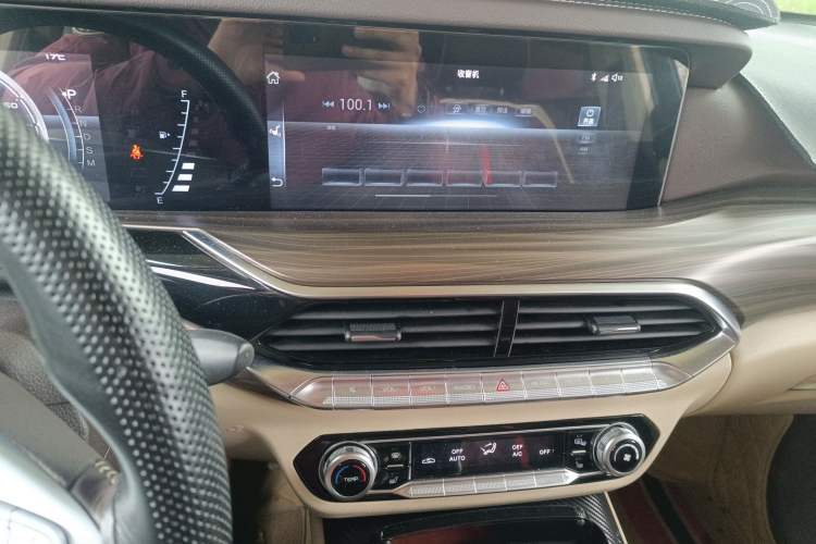 Used Bestune T77 2021 PRO 280 TID Automatic Luxury Model Audio And AC Panel