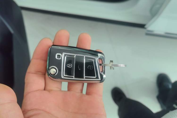 Used Volkswagen T-ROC 2022 280TSI DSG Two-Wheel Drive Elite PLUS
