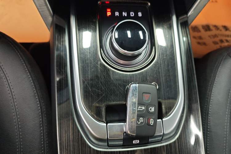 Used Land Rover Discovery Sport 2019 240 PS SE Version China VI Standard