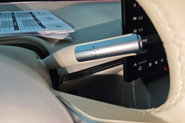 Used Hima Luxeed R7 2025 Range-Extended Version 251 km Max