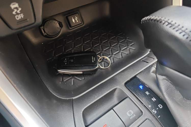 Used Toyota Wildlander 2021 Dual-Engine 2.5L E-CVT Two-Wheel Drive Luxury Edition
