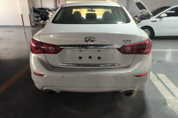 Used Infiniti Q50 2014 2.0T Comfort Edition
