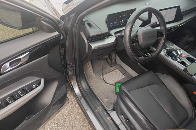 Used Oshan Z6 New Energy 2023 ZhiDian iDD 150KM Flagship Model