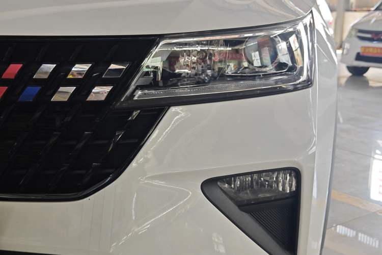 Used Wuling Alvez 2022 1.5L Manual Comfort Version Left Front Headlight