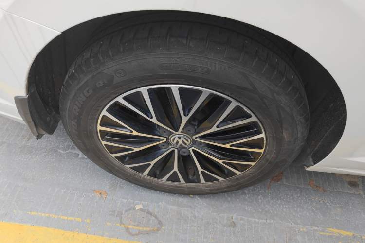 Used Volkswagen Sagitar 2019 200TSI DSG Comfort Version China VI Standard Right Rear Wheel Hub