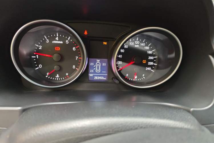 Used Haval H6 2014 Sport Version 1.5T Manual Two-Wheel Drive Elite Edition Odometer Close Up