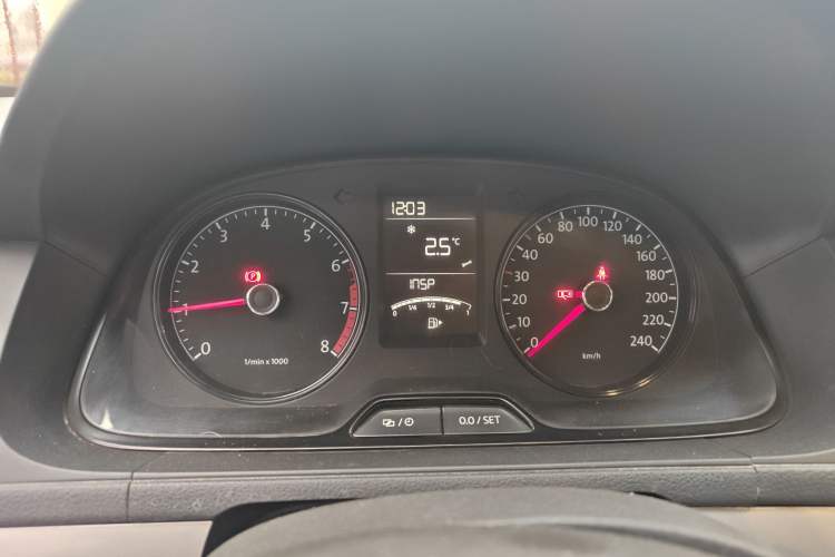 Used Volkswagen Lavida 2013 Revised Classic 1.6L Manual Fashion Edition