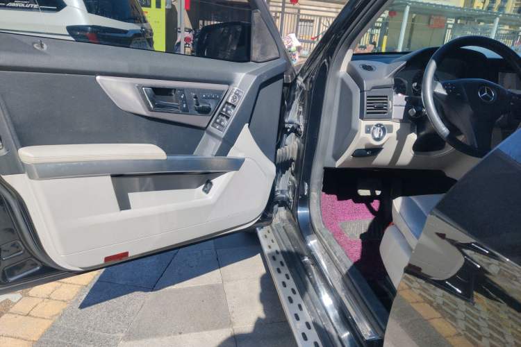 Used Mercedes-Benz GLK-Class 2011 GLK 350 4MATIC Driver Seat